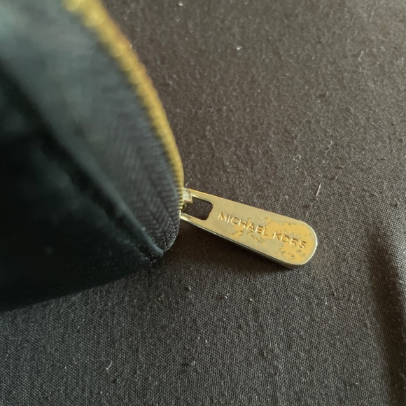 Michael Kors Black Wallet - Picture 4 of 6